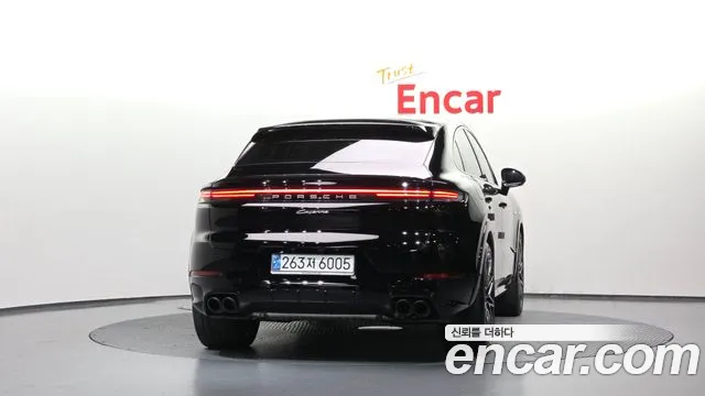 Porsche Cayenne 2024 thumb 4