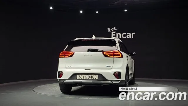 Kia Niro 2021 thumb 4