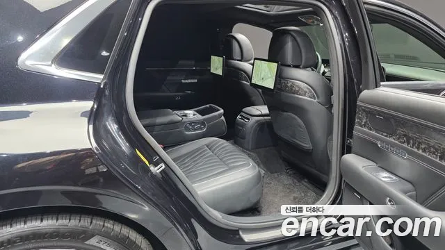 Genesis G90 2022 thumb 11