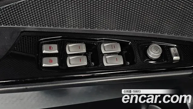 KG_Mobility_Ssangyong TIBOLI 2016 thumb 11