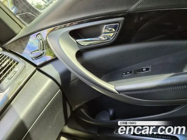 Hyundai Grandeur 2014 thumb 8