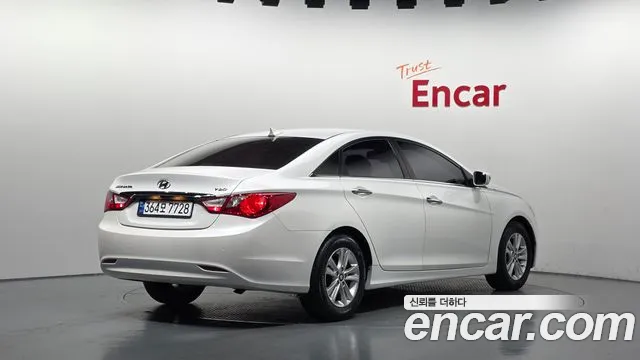 Hyundai Sonata 2011 thumb 2