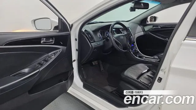 Hyundai Sonata 2011 thumb 10