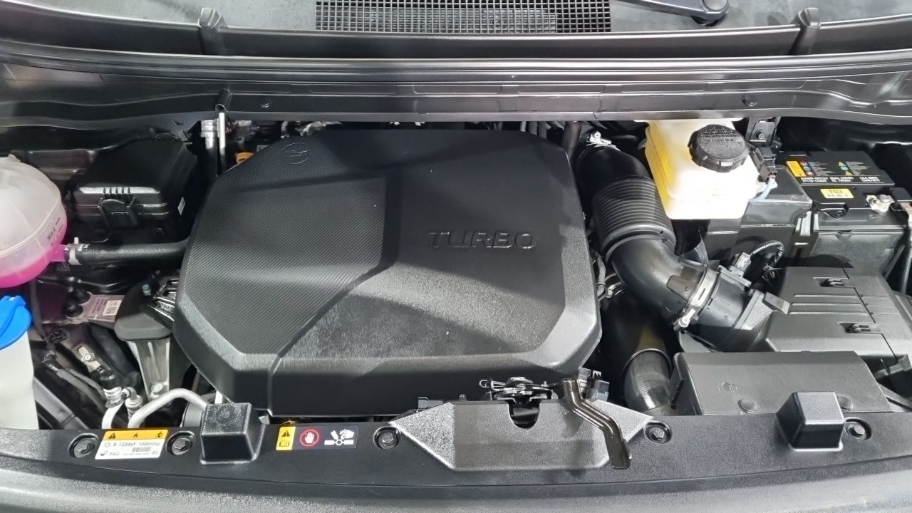 Hyundai Staria 2023 thumb 6