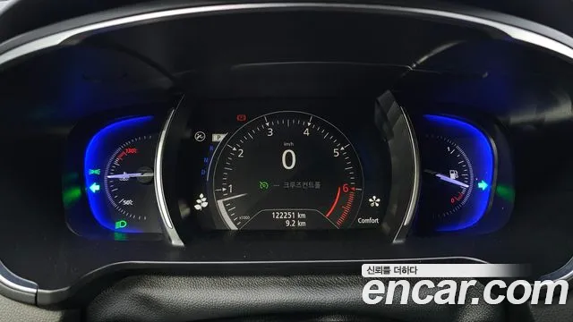 Renault-KoreaSamsung Megane 2016 thumb 8