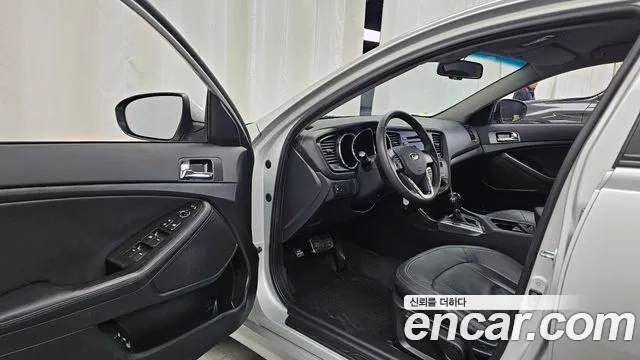 Kia K5 2010 thumb 10