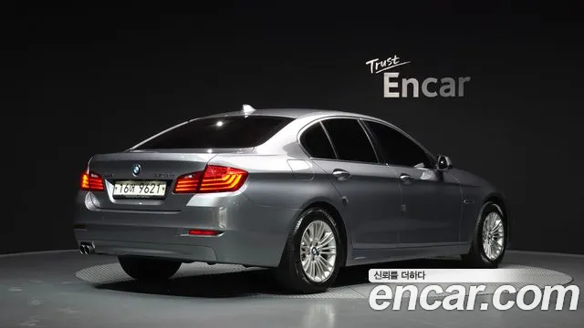 BMW 5-Series 2014 thumb 2