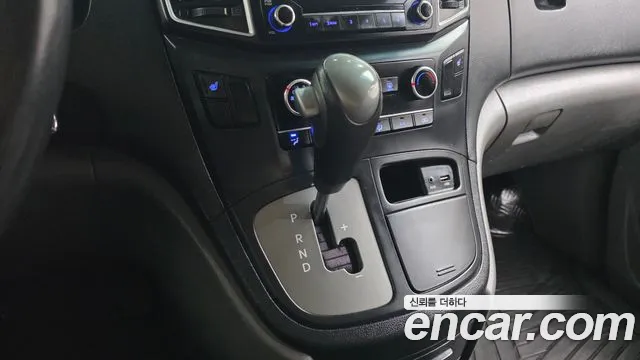 Hyundai Starex 2016 thumb 9