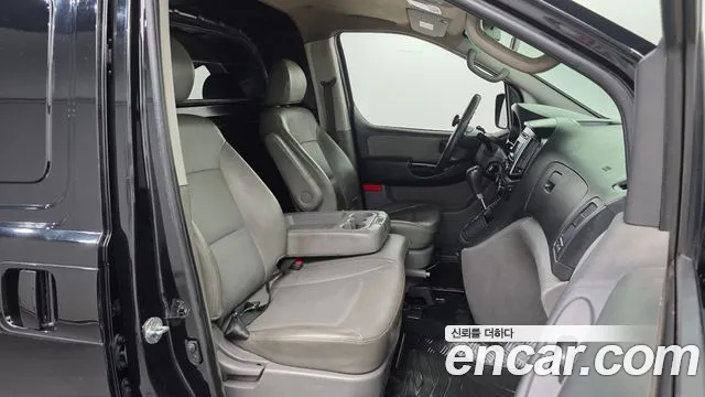 Hyundai Starex 2016 thumb 11