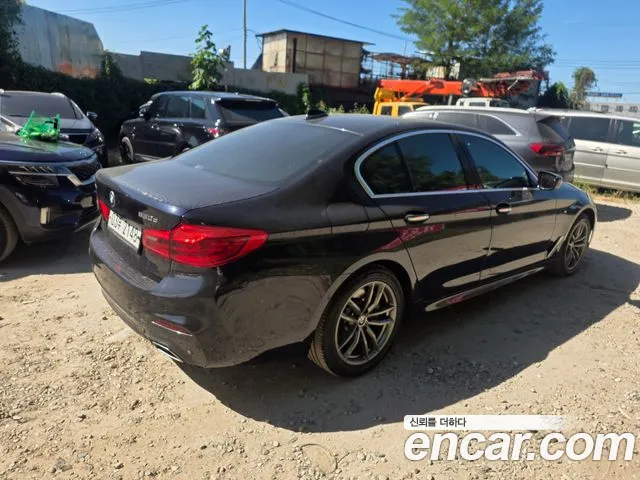 BMW 5-Series 2017 thumb 3