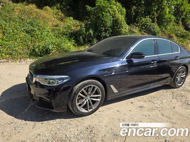 BMW 5-Series 2017 thumb 6