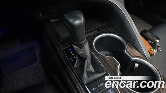 Toyota Camry 2020 thumb 9