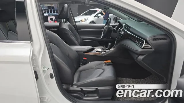 Toyota Camry 2020 thumb 11
