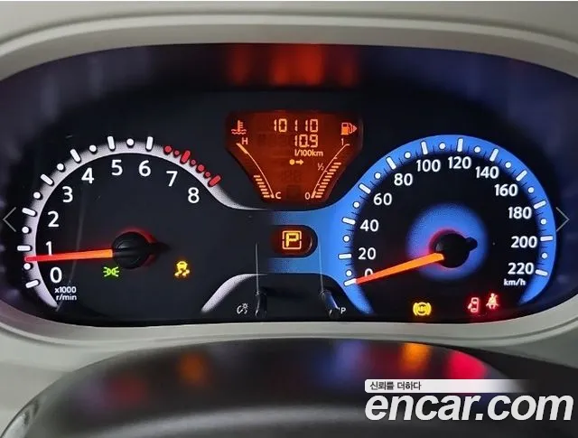 Nissan Cube 2011 thumb 6