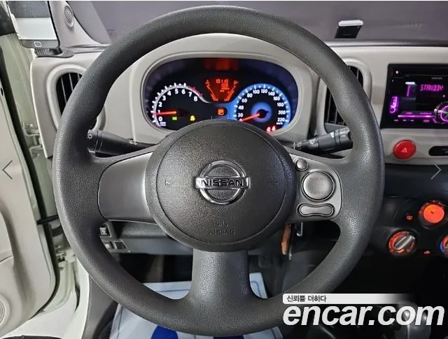 Nissan Cube 2011 thumb 9
