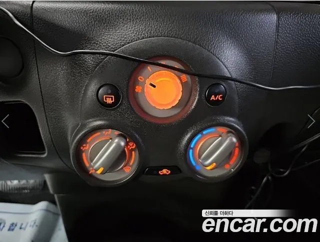 Nissan Cube 2011 thumb 10