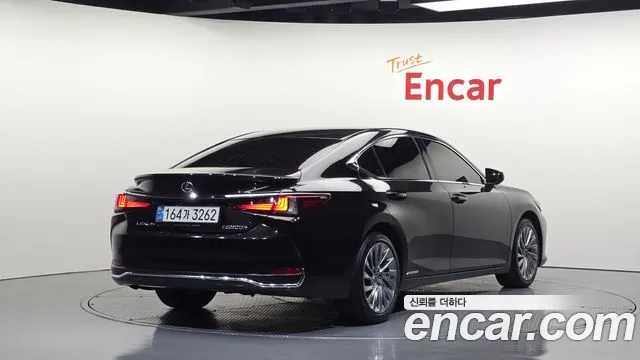 Lexus ES 2020 thumb 2