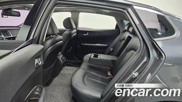 Kia K5 2016 thumb 12