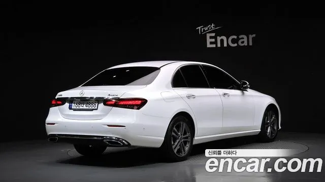 Mercedes-Benz E-Класс 2022 thumb 3