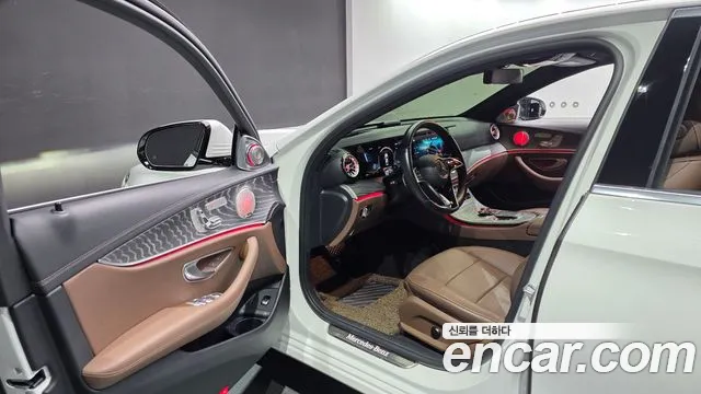 Mercedes-Benz E-Класс 2022 thumb 9