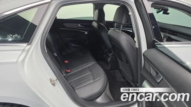 Audi A6 2022 thumb 12