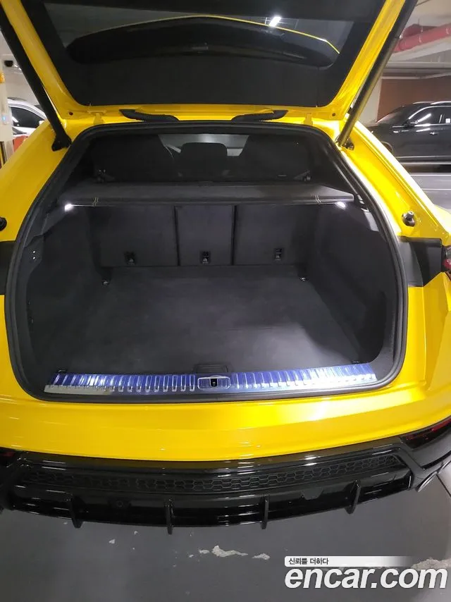 Lamborghini Urus 2021 thumb 7