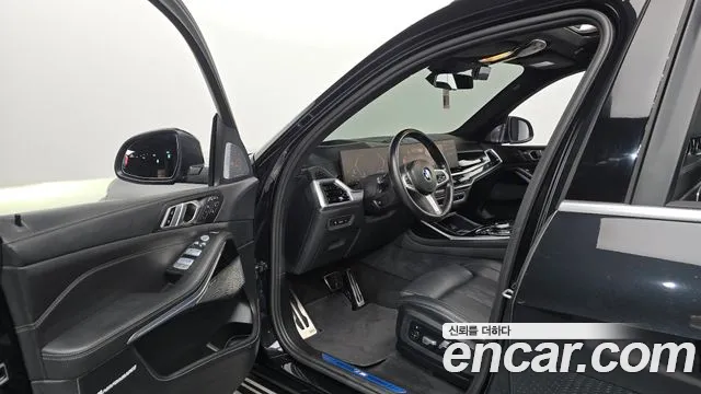 BMW X7 2023 thumb 10