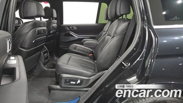 BMW X7 2023 thumb 12