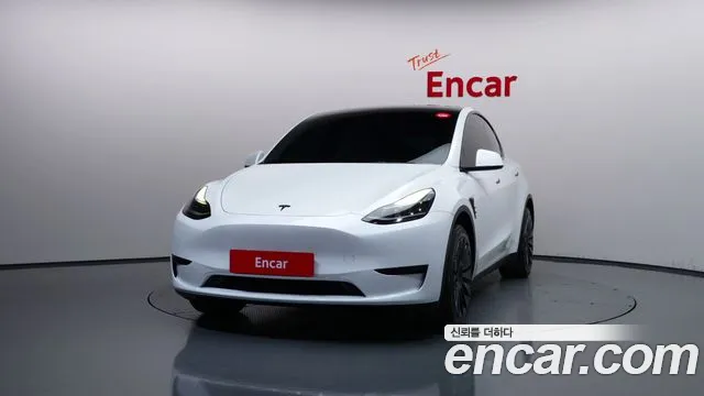 Tesla Model Y 2023 thumb 3