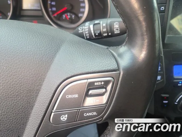 Hyundai Santa Fe 2013 thumb 12