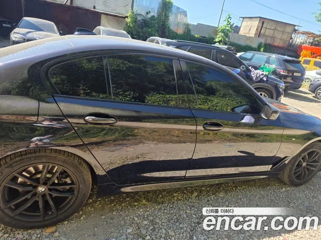 BMW 5-Series 2017 thumb 7