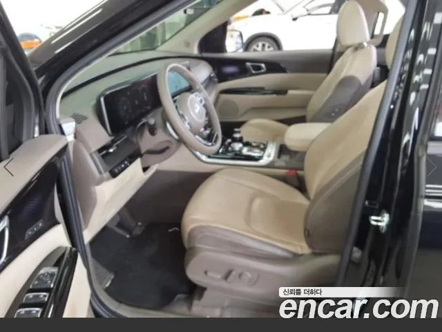 Kia Carnival 2021 thumb 3