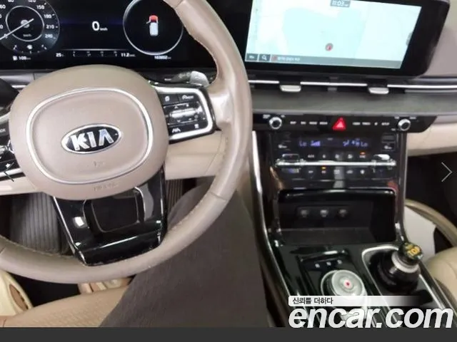 Kia Carnival 2021 thumb 4