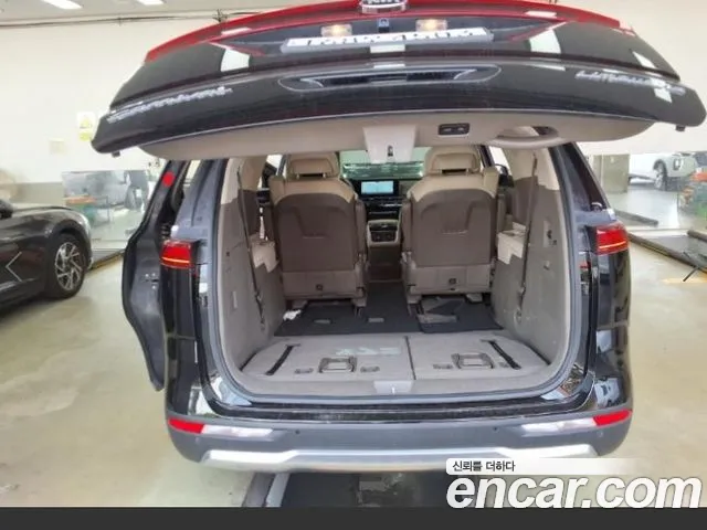Kia Carnival 2021 thumb 7