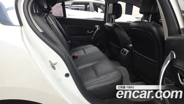 Renault-KoreaSamsung SM5 2015 thumb 12