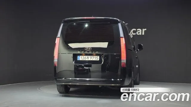 Hyundai Staria 2022 thumb 4