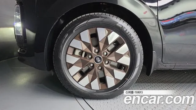 Hyundai Staria 2022 thumb 5
