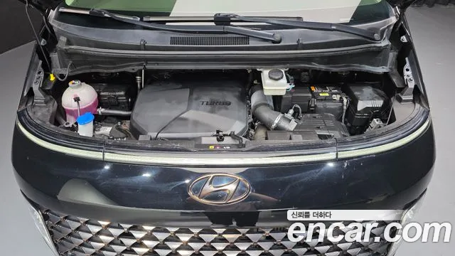 Hyundai Staria 2022 thumb 6