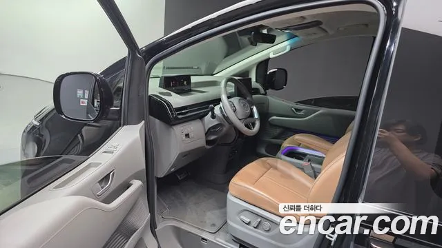 Hyundai Staria 2022 thumb 10