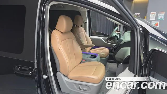 Hyundai Staria 2022 thumb 12