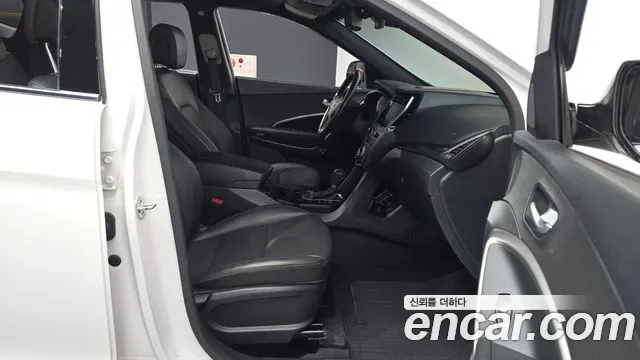 Hyundai Santa Fe 2017 thumb 10