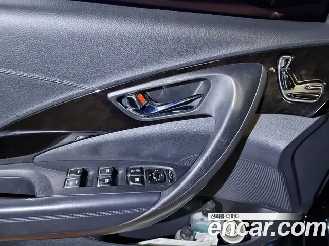 Hyundai Grandeur 2011 thumb 8