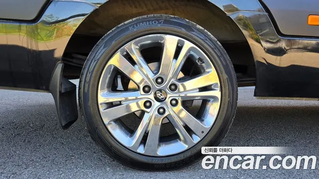 Hyundai Staria 2023 thumb 5