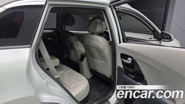 Kia Niro 2018 thumb 12