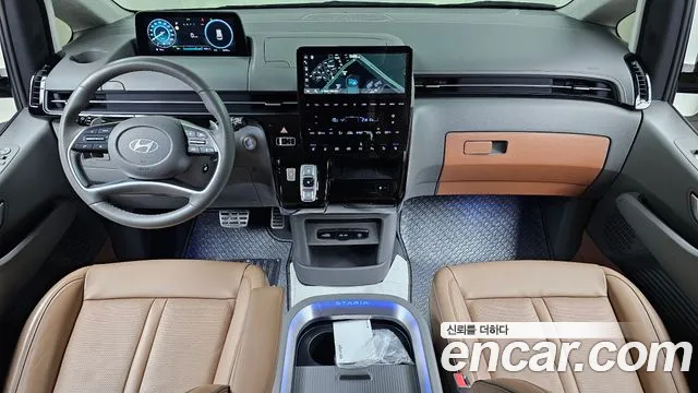Hyundai Staria 2024 thumb 6