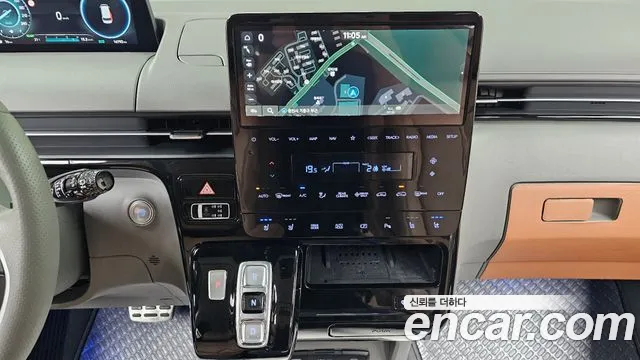 Hyundai Staria 2024 thumb 11