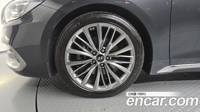 Hyundai Grandeur 2017 thumb 5