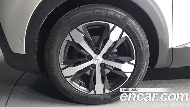 Peugeot 3008 2020 thumb 5