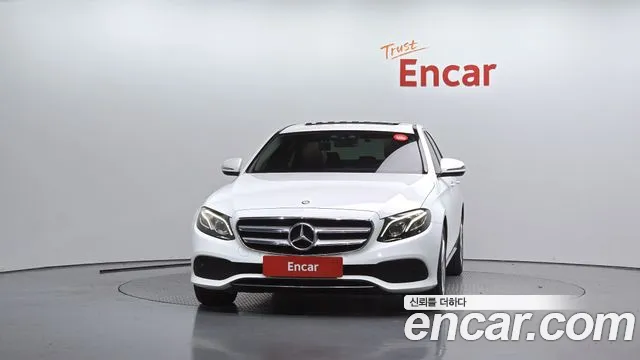 Mercedes-Benz E-Класс 2017 thumb 3