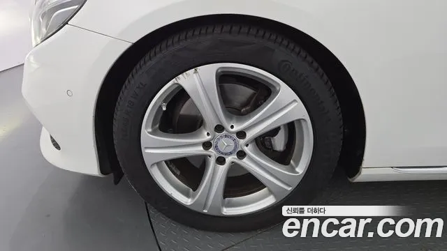Mercedes-Benz E-Класс 2017 thumb 5